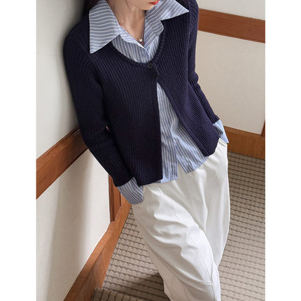 橘芷韩系设计感显瘦假两件针织衫2026春季新款时尚翻领洋气女上衣