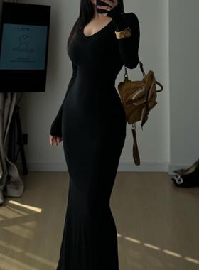 B*lm*in 23ss曲线感针织裙单穿美绝黑咖棕两色都很欲