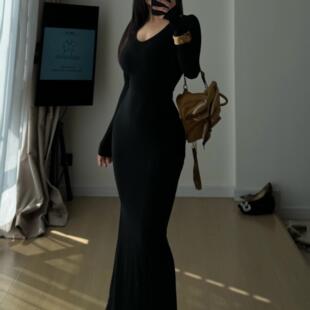 23ss曲线感针织裙单穿美绝黑咖棕两色都很欲