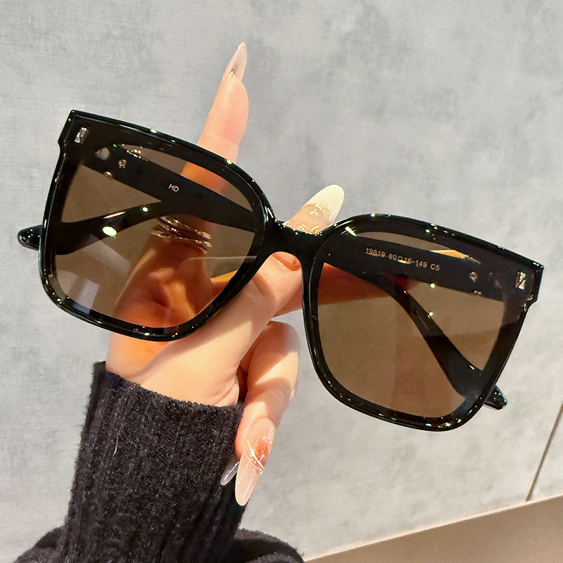 复古方框茶色墨镜女黑色大框显瘦防紫外线偏光太阳男眼镜高级感