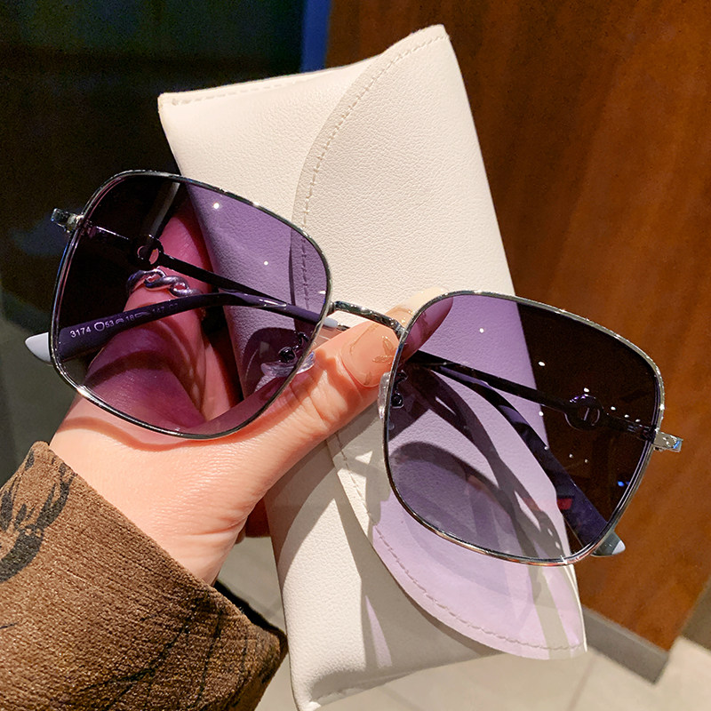 时尚大框偏光太阳镜女紫色镜片防紫外线显脸小高级感金属眼镜开车