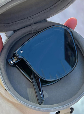 小巧折叠墨镜出行方便无负担