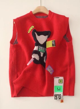 秋冬减龄可爱小熊提花贴布宽松无袖红色百搭针织马甲叠穿背心女