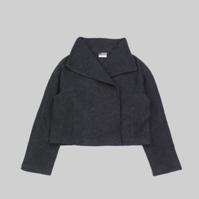 刁蛮公主 女士宽立领长袖针织圈绒短外套夹克d区