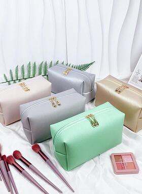 Dopamine-coloured leather make-up.