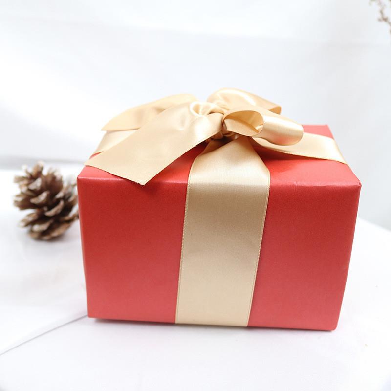 Seven sets of gift boxes for a Christmas box with a creative