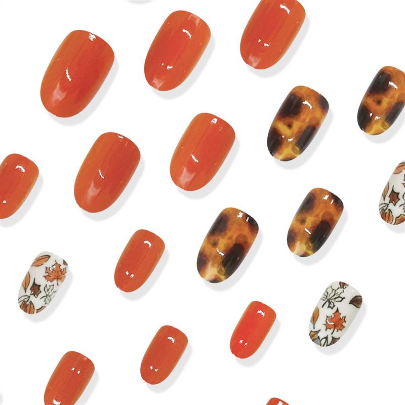 Autumn and winter, a simple maple leaf amber designed for sh
