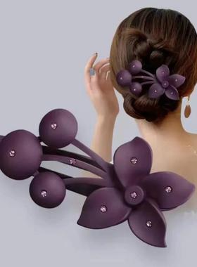 New floral hair clips, trendy and stylish claw clips for wom