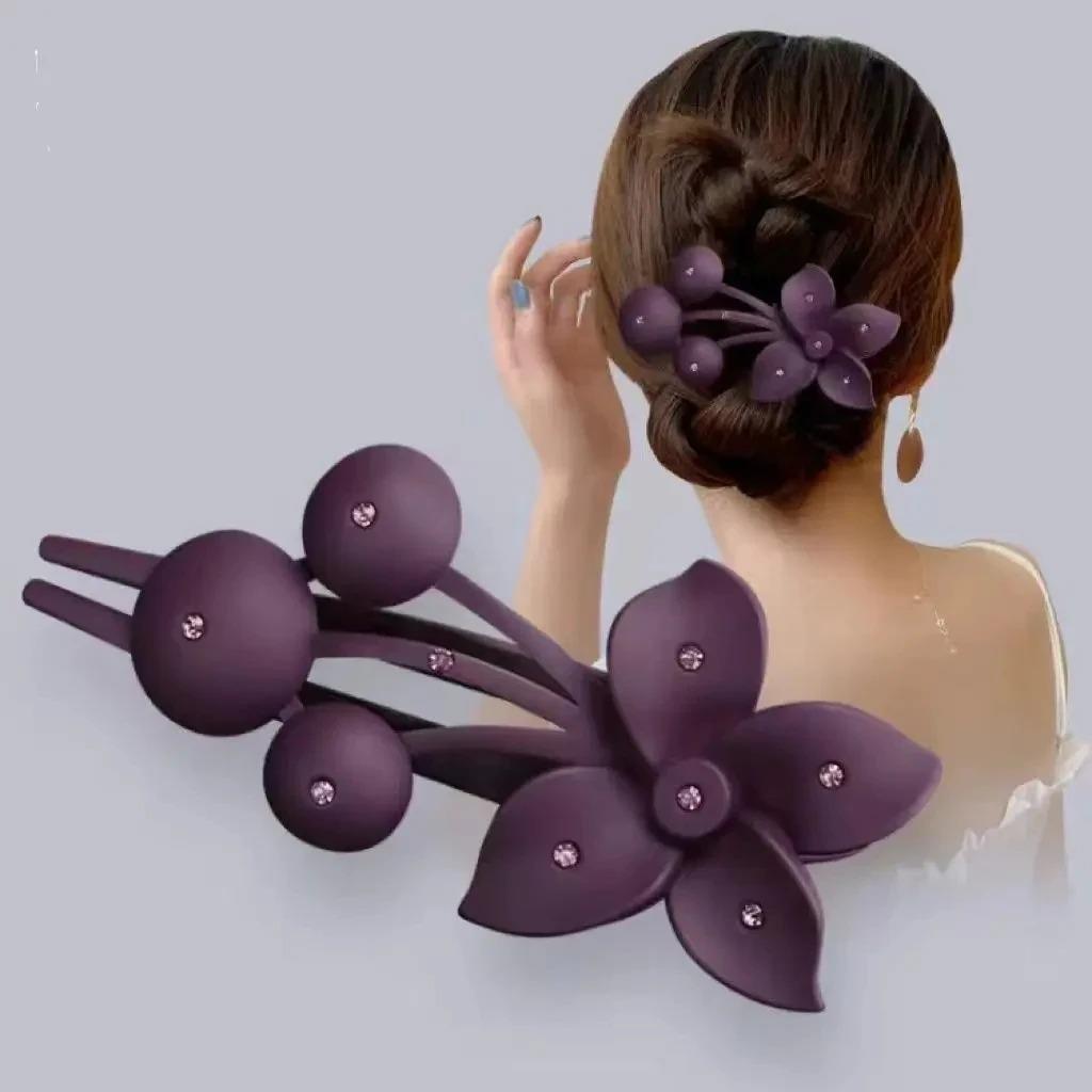 New floral hair clips exude elegance and sophistication. The