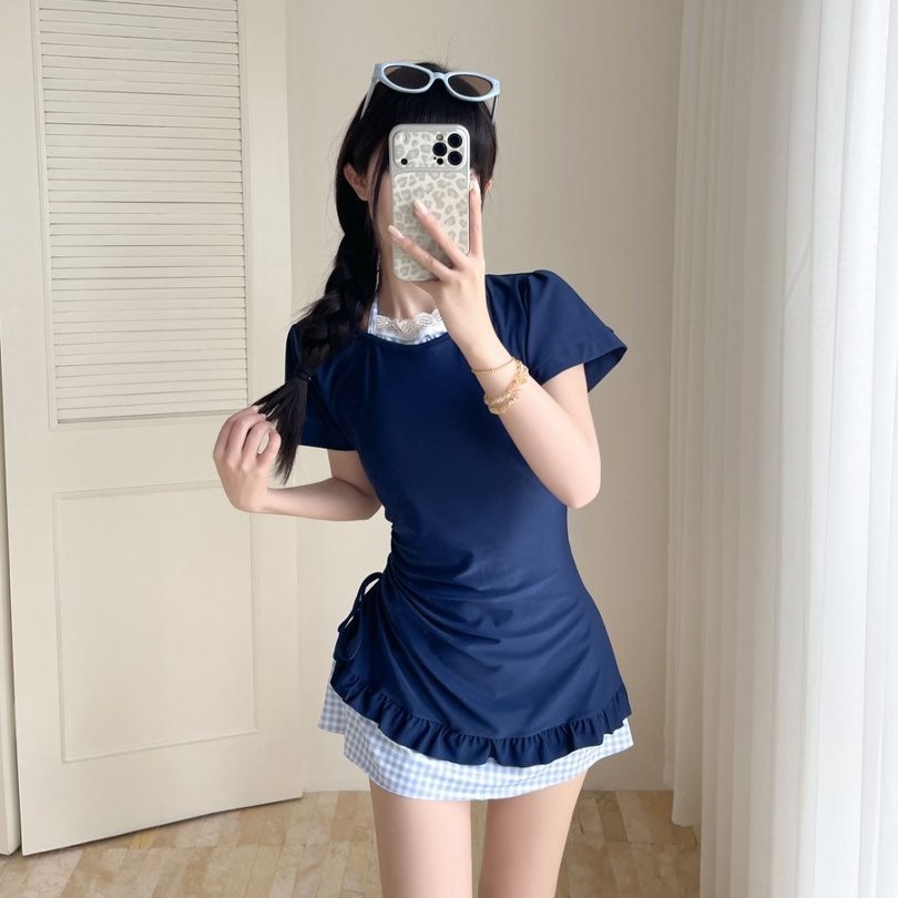 日系可爱挂脖绑带保守短袖泳衣女