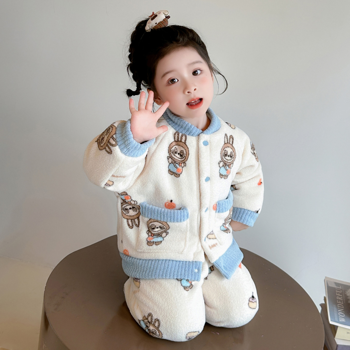 儿童睡衣开衫女童中小童秋冬款2025新款珊瑚绒女宝宝家居服套装