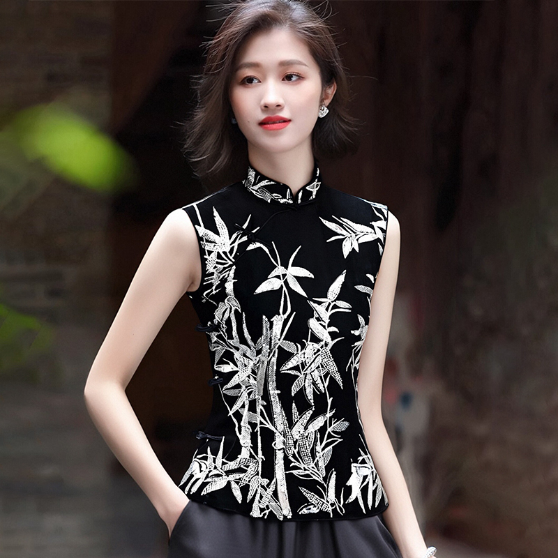 缎面新款刺绣旗袍上衣钉珠