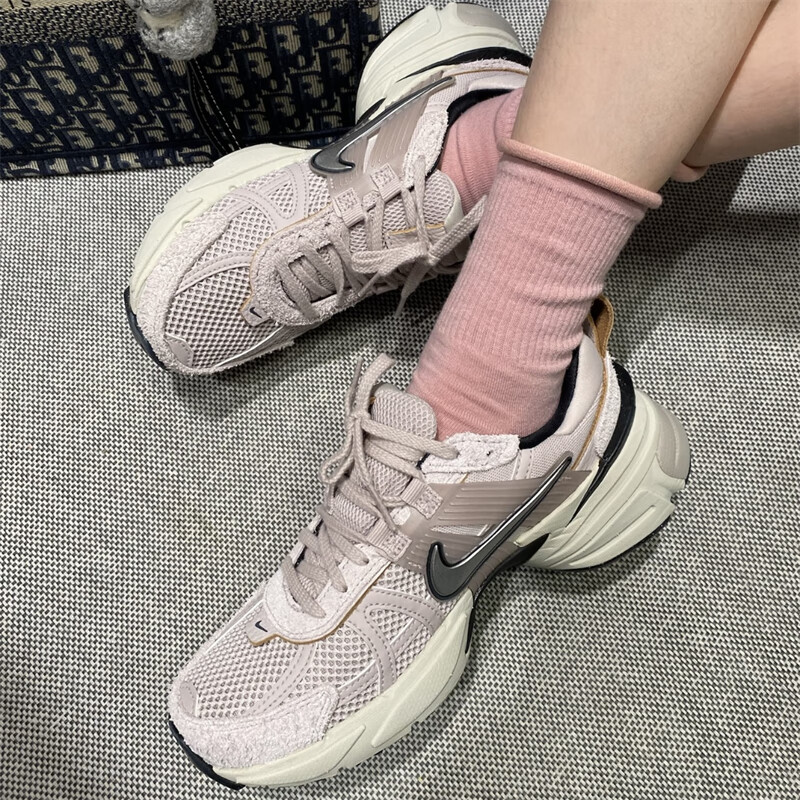 耐克女子v2k运动休闲跑步鞋