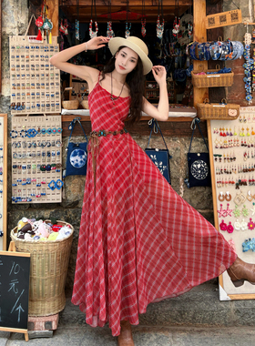 三亚海边绝美穿搭沙滩裙度假超仙波西米亚红色吊带连衣裙海岛ootd