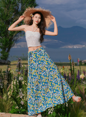 三亚海边绝美穿搭沙滩裙度假套装白色抹胸上衣碎花半身裙两件套装