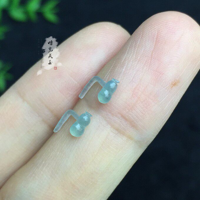 天然A货翡翠一体葫芦L型7形耳钉