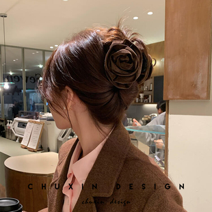 2025新款美拉德色高级感丝绒抓夹气质花朵半扎后脑勺发夹头饰秋冬