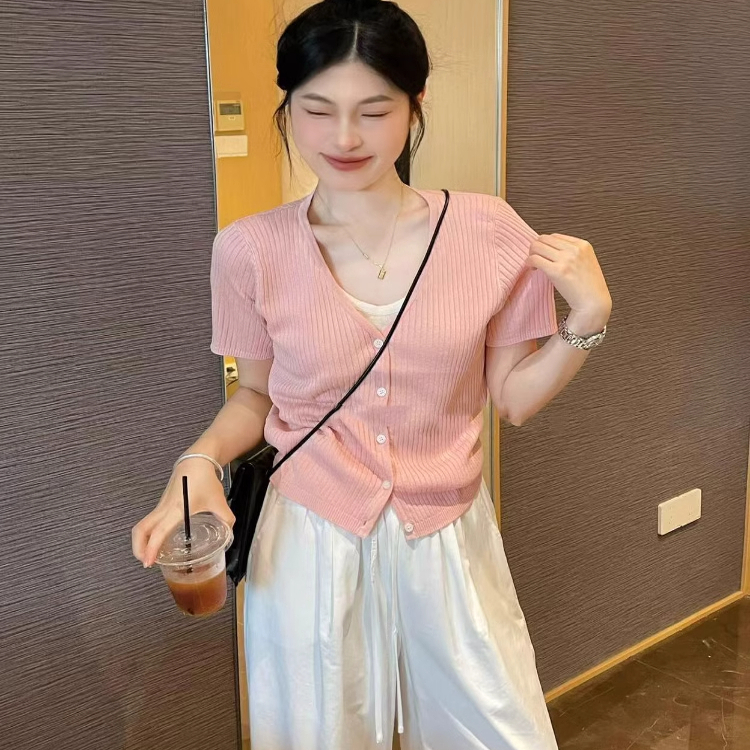 韩系设计感V领假两件冰丝针织衫女夏小个子绝美短款减龄短袖T恤