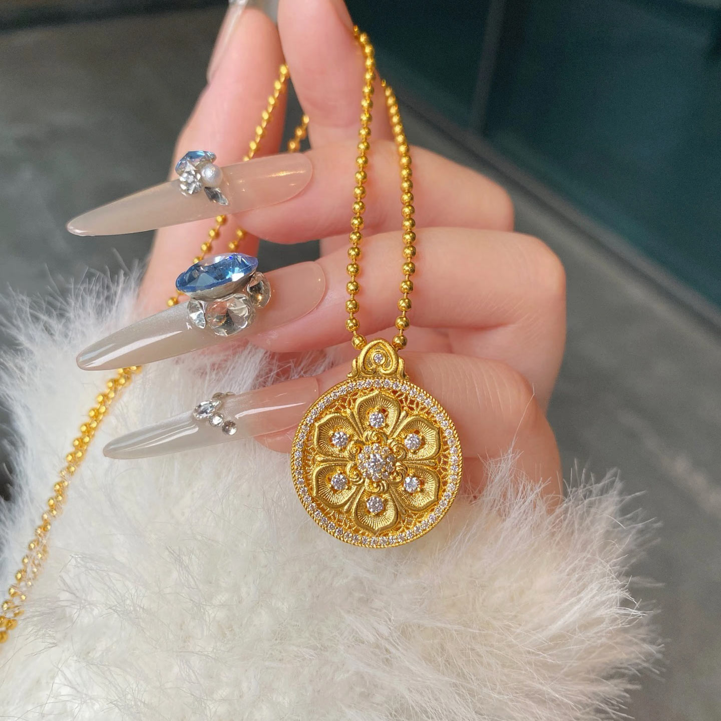 足金莲开真言足金点钻黄金吊坠