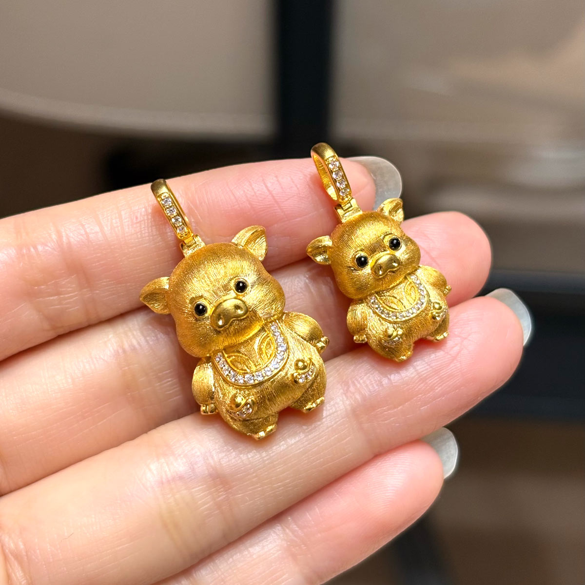 足金可爱小猪黄金拉丝吊坠新款
