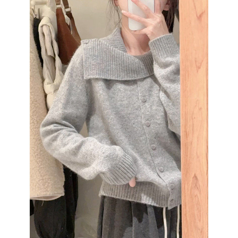 设计感小众灰色翻领针织衫女秋冬款宽松内搭毛衣开衫长袖打底上衣