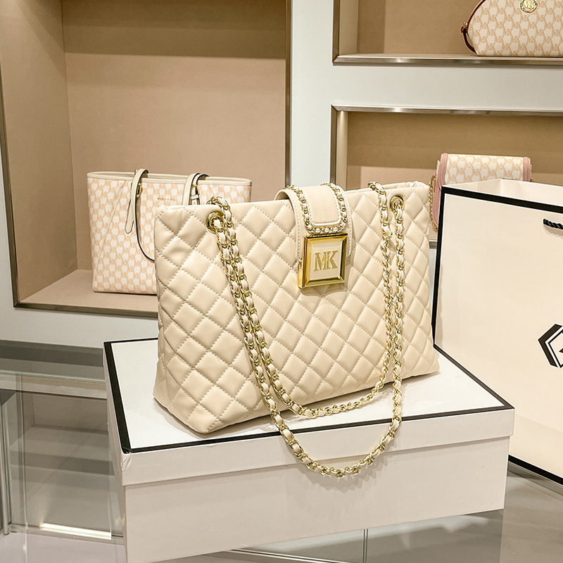 MK托特包包2021新款时尚小众秋冬小香风菱格链条包大容量单肩大包