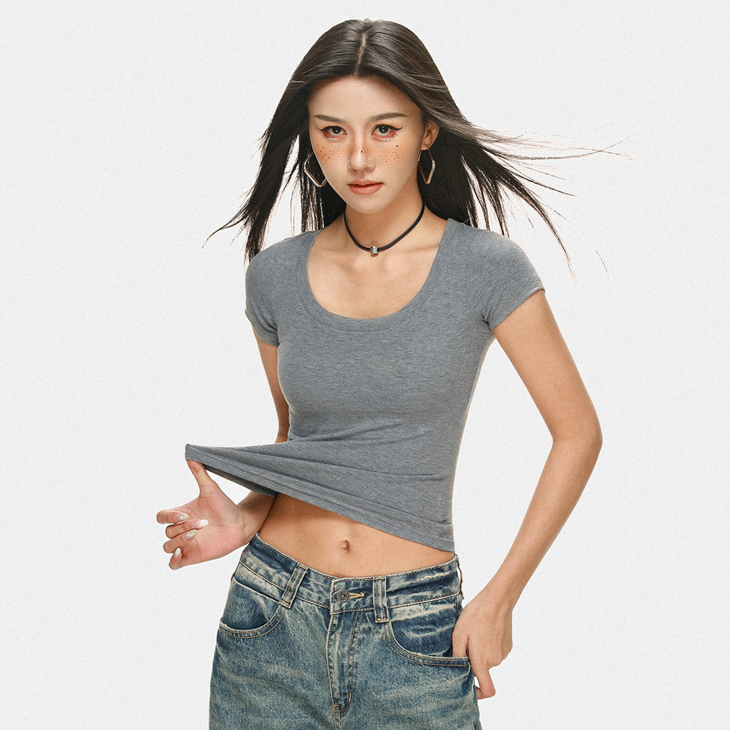 2026春夏低U领性感锁骨短袖T恤女辣妹紧身短款中腰内搭打底衫上衣