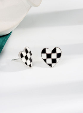 Autumn and winter new love checkerboard earrings niche desig