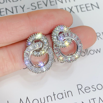 Dazzling Crystal Zircon Shape 8 Women Stud Earring Fashion