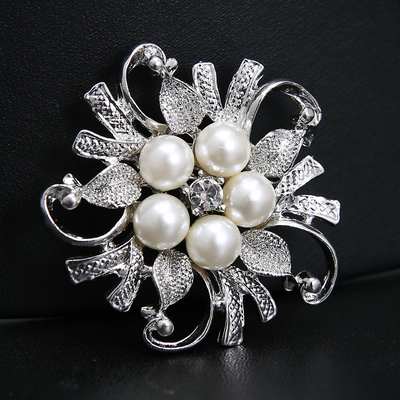Korean Fashion Silver Plated Wedding Brooches Simulated