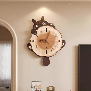 龙猫钟表客厅卧室2026新款创意餐厅挂墙静音时钟中古风家用挂钟