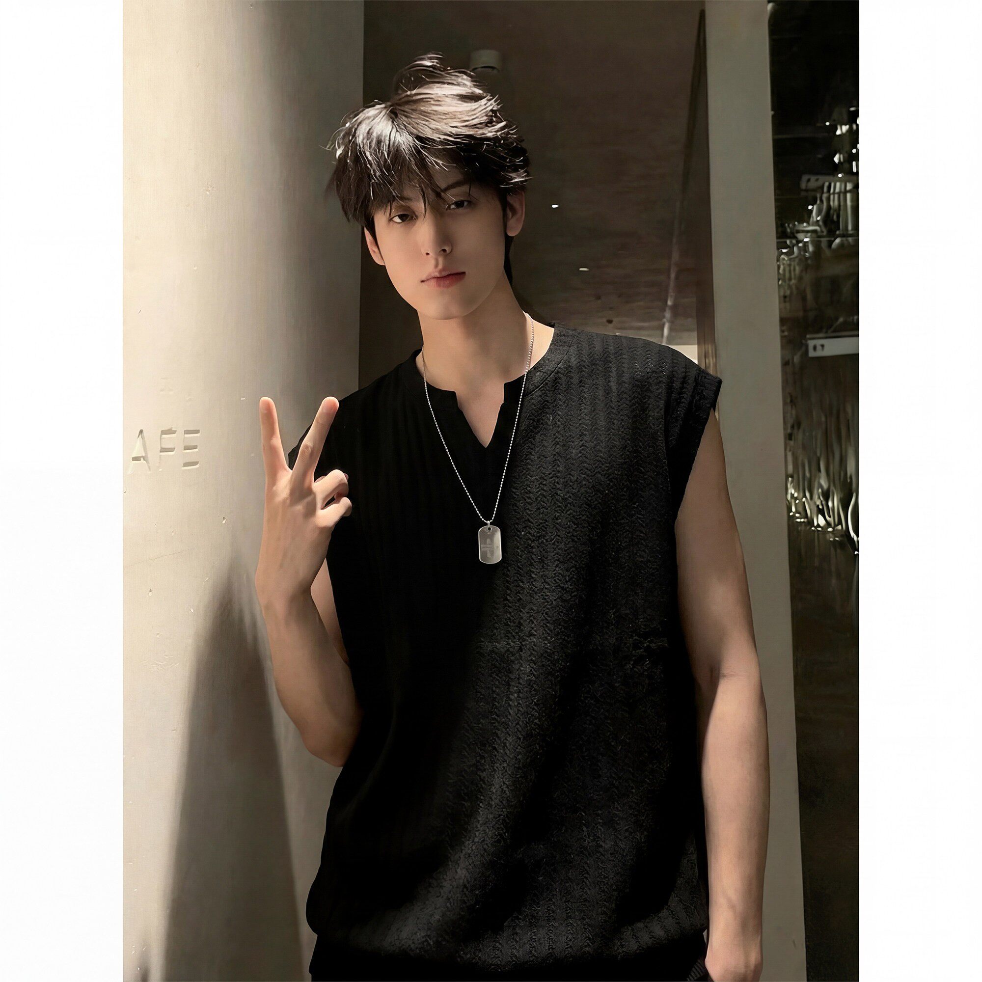 鱼骨纹v领背心男款夏季薄款痞帅少年感无袖坎肩美式健身运动汗衫