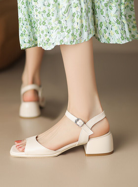 2023年夏季一字扣带简约米白色黄色粗跟中跟凉鞋女大码小码鞋 XH
