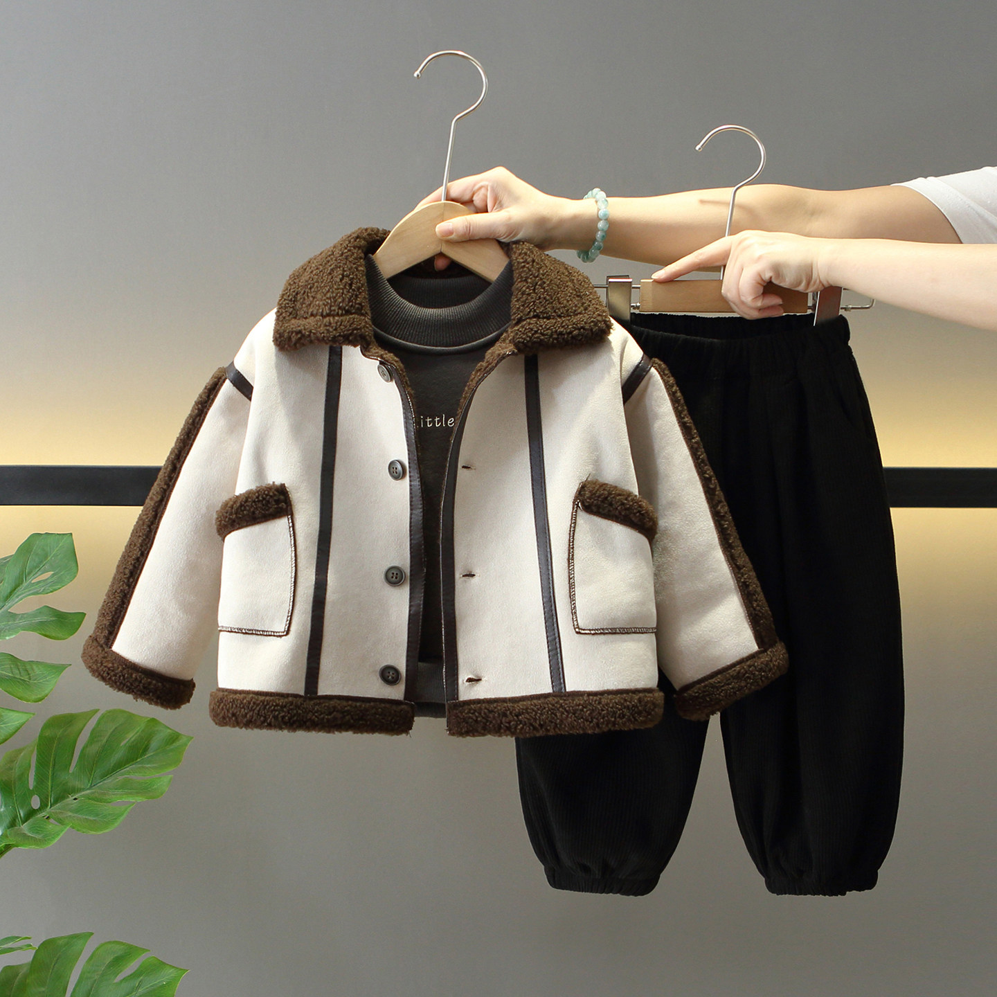 男童冬季加绒皮毛一体外套三件套