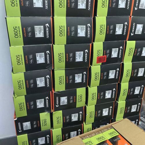 议价技嘉5090 32g 超级雕到货 30个