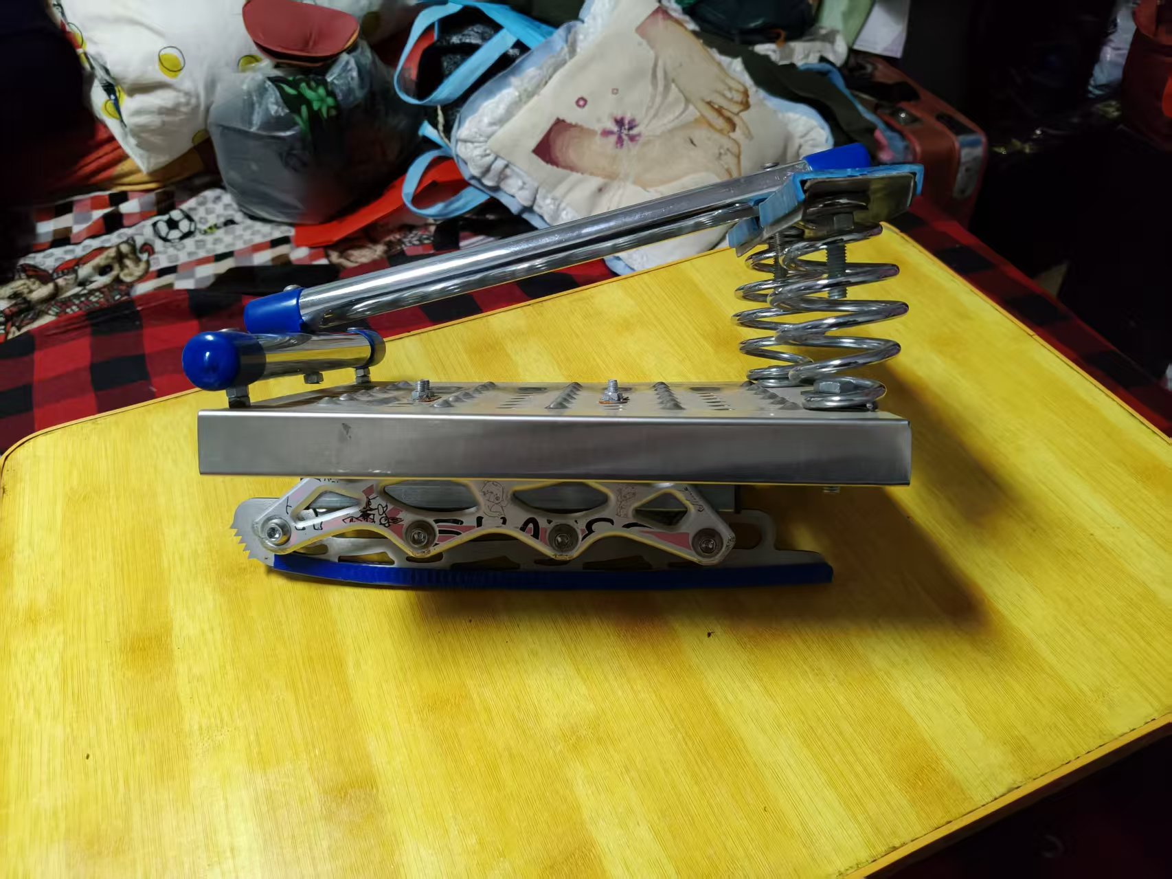 单腿驴减震版冰刀 单条冰车 不锈钢蹲户外式冰刀车 含冰签子一对