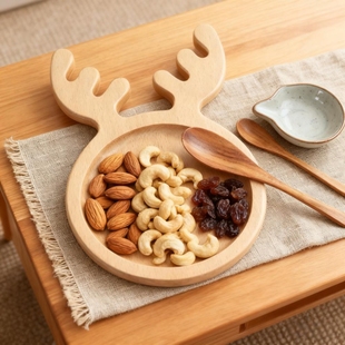 圣诞帽圣诞树装饰木盘聚餐亲子送礼蜜饯果干甜品点心坚果摆盘盘