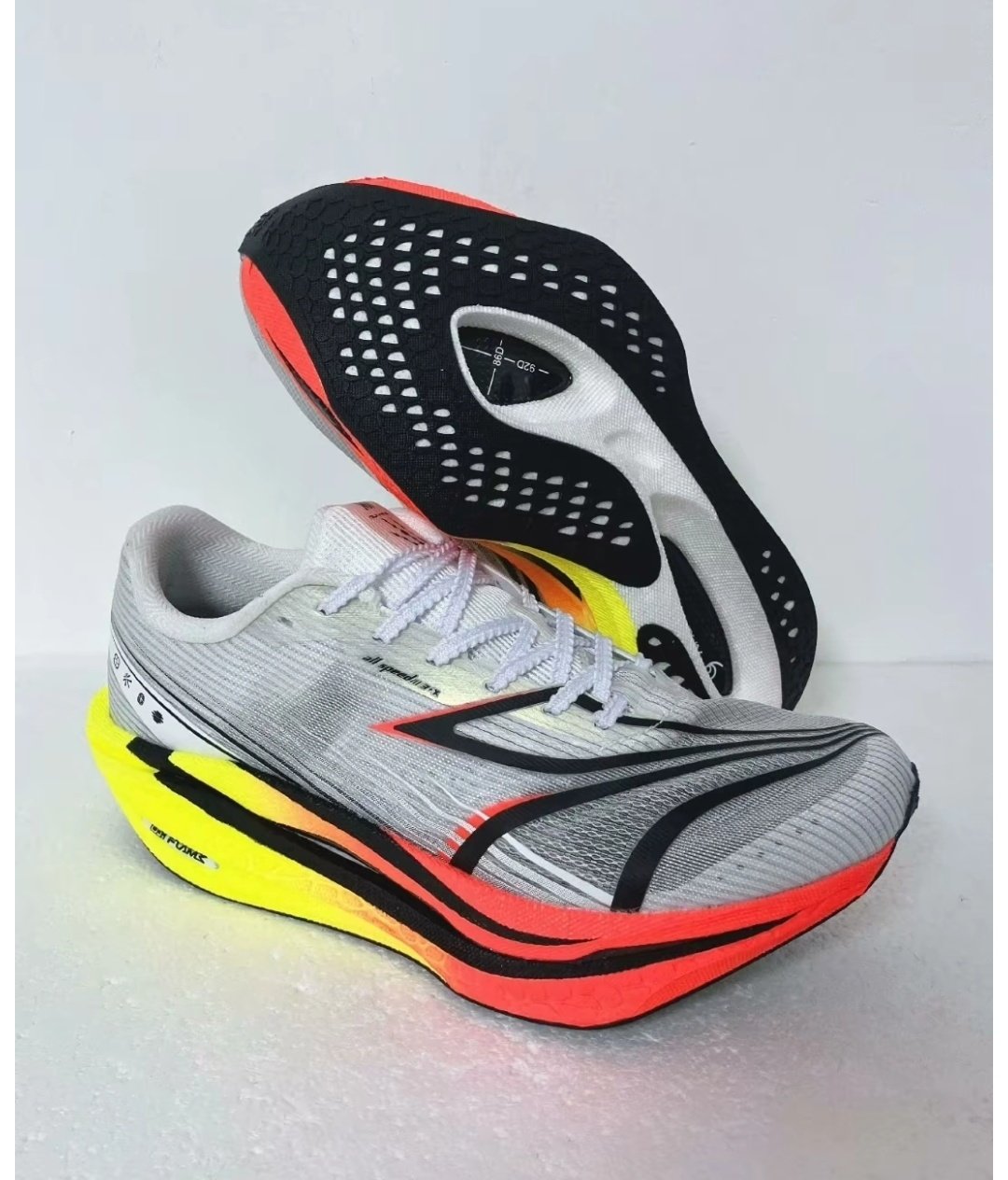 361° 飞燃4 CQT 低帮 碳板跑步鞋 男女同款 蓝橙红色672512205-1,运动鞋new,运动休闲鞋,淘宝优惠券,粉丝福利购,淘宝优惠卷