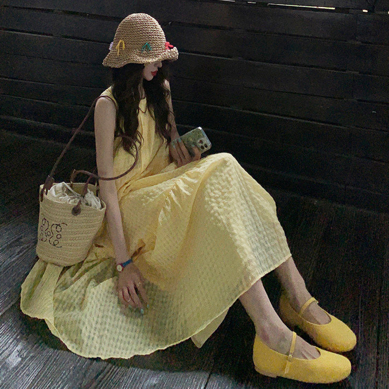 法式吊带裙女夏季新款度