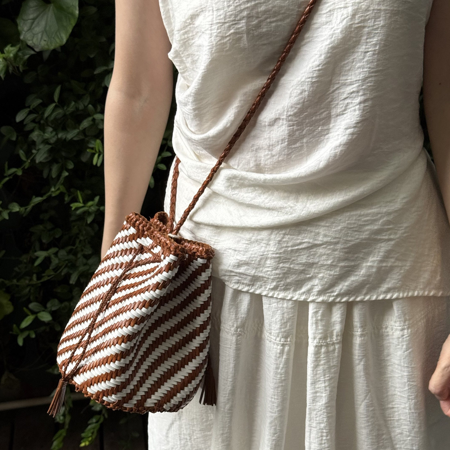 正品现货Dragon Diffusion8838法式牛皮水桶编织包斜挎单肩包小号