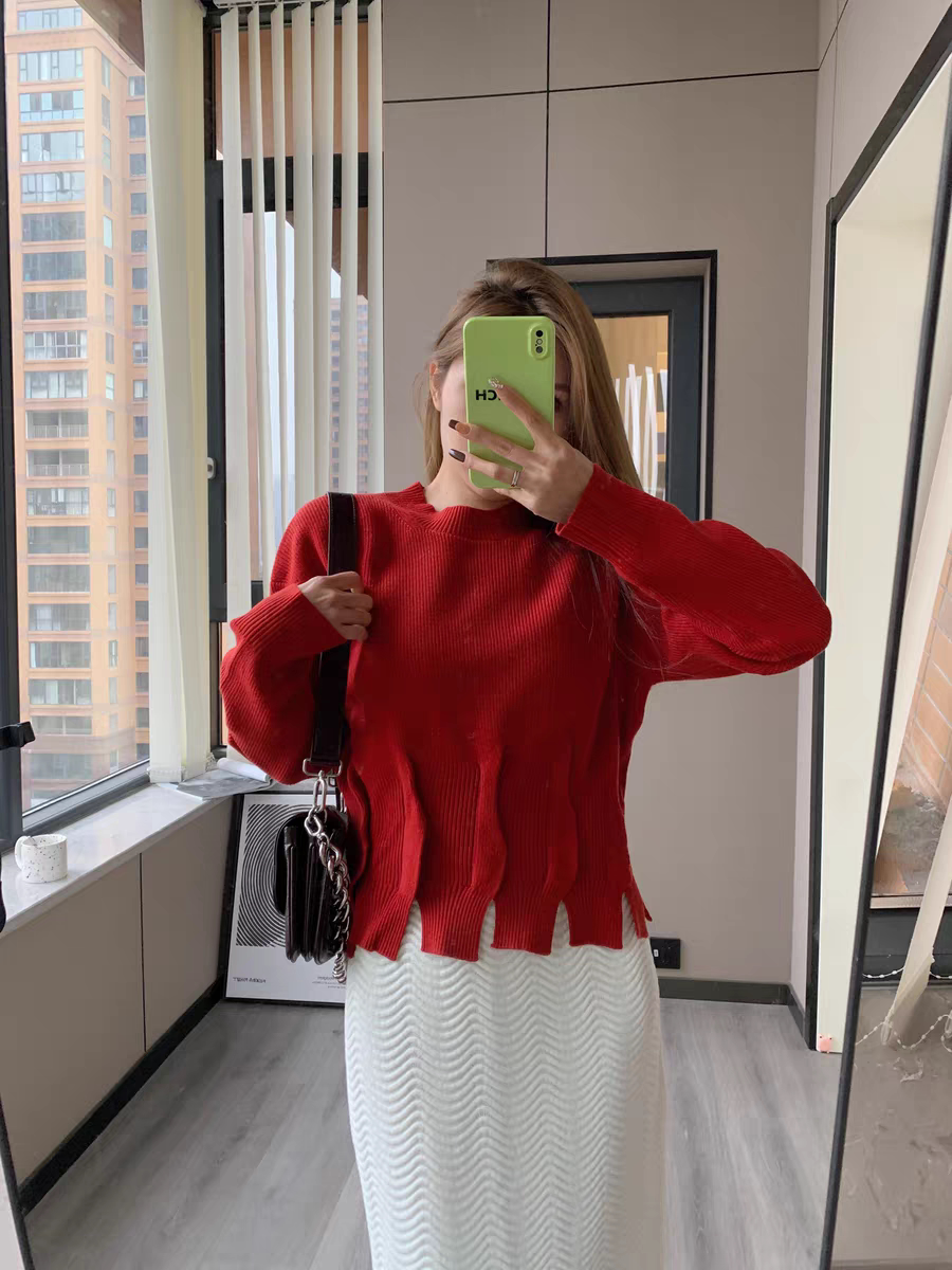 红色短款毛衣女秋冬复古通勤风套头别致独特设计感百搭上衣