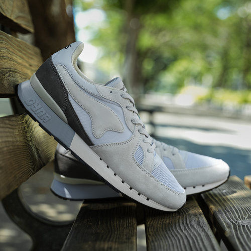 10.12 K.R 新款复古慢跑运动鞋百搭休闲鞋缓震科技透气防滑 探