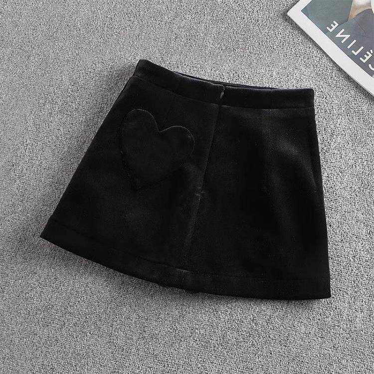 2025春秋新款丝绒半身裙女高级感a字裙防走光小个子性感包臀短裙