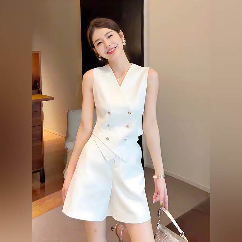 潮牌小香风气质高级感西装套装女夏季洋气显瘦减龄马甲短裤两件套