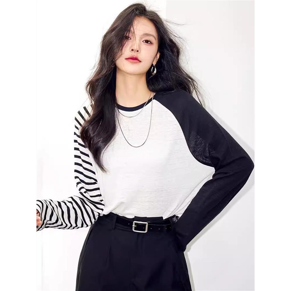 条纹长袖T恤女2025春秋新款时尚休闲黑白拼色女士圆领打底衫上衣