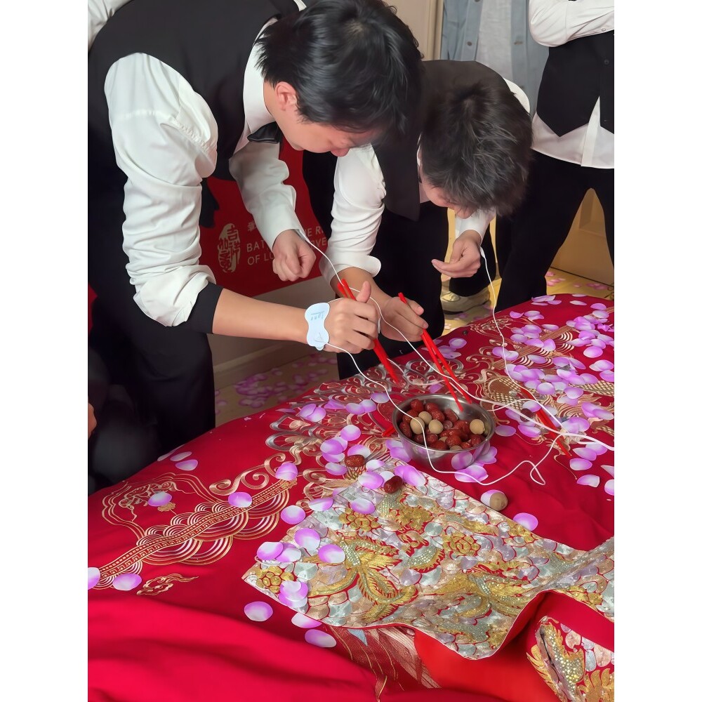 接亲游戏道具理疗仪结婚婚礼创意电疗仪堵门整蛊新郎搞笑互动工具