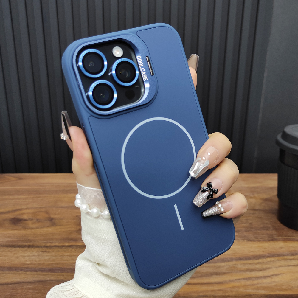 适用苹果16手机壳iPhone15ProMax合金镜头膜14折叠支架13磁吸充电12防摔磨砂11硅胶Plus保护套深海蓝D31