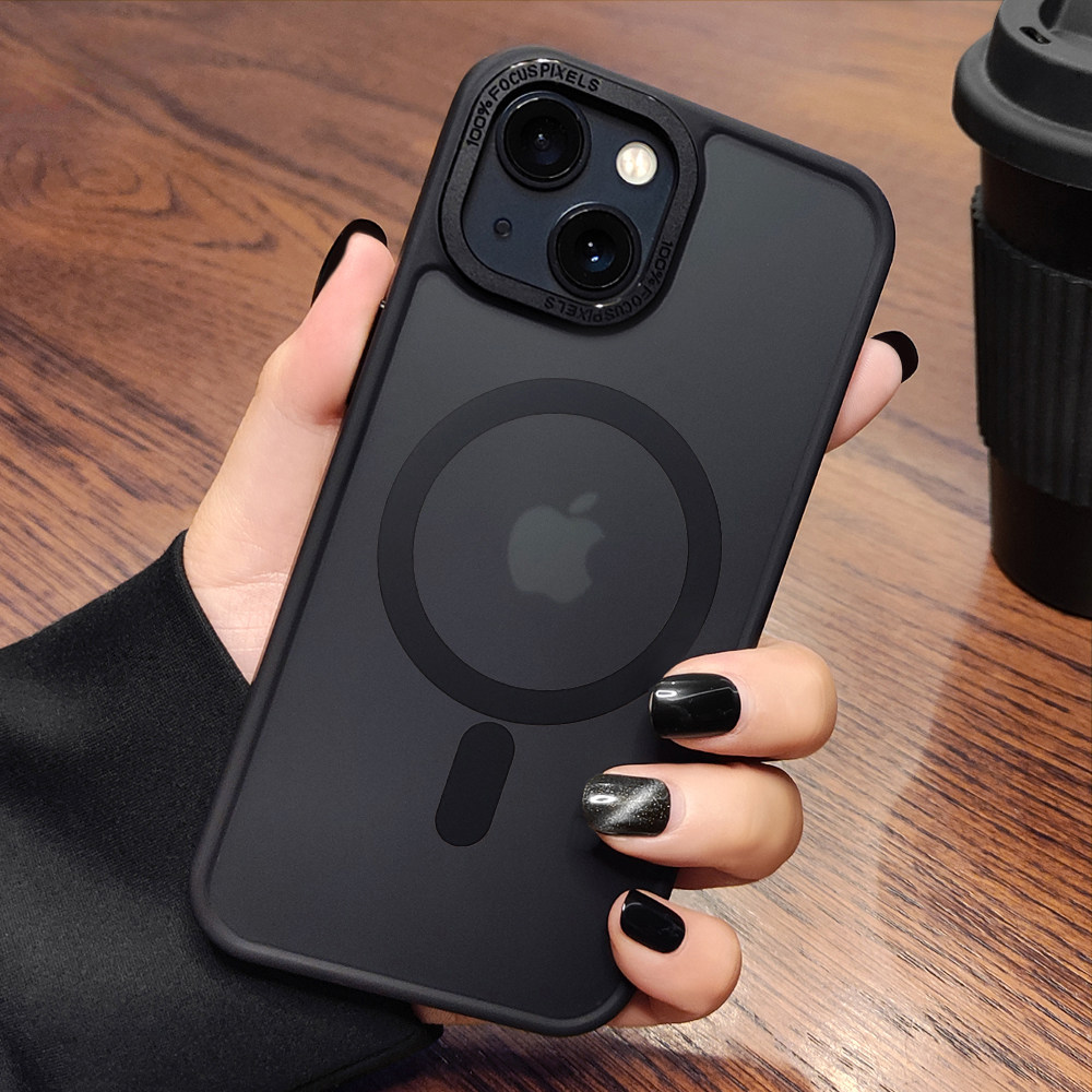 适用苹果14磁吸手机壳iPhone13ProMax强磁肤感磨砂12Pro硅胶软边金属镜头圈超薄