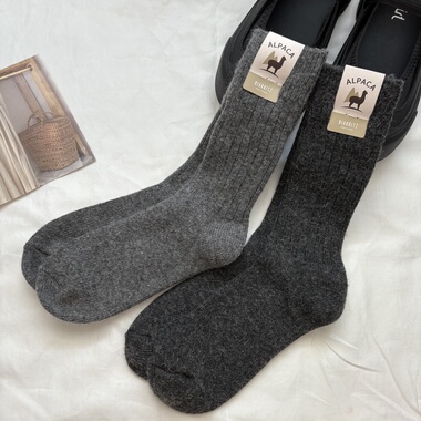 韩国东大门冬季新款加厚柔软羊绒中筒袜灰色粉蓝色坑条袜束口女袜