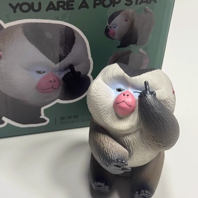 黔灵山小老费猴子挂件桌面摆件